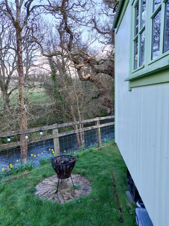 The Old Mill Shepherds Hut Okehampton Kültér fotó